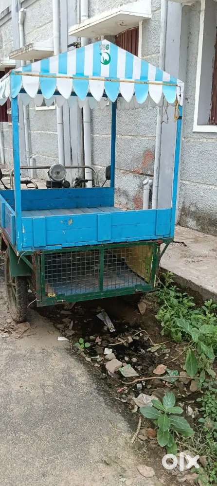 TVS MODIFIED 3WHEELER FOR SELLING CLOTHING AND FANCY ITEMS