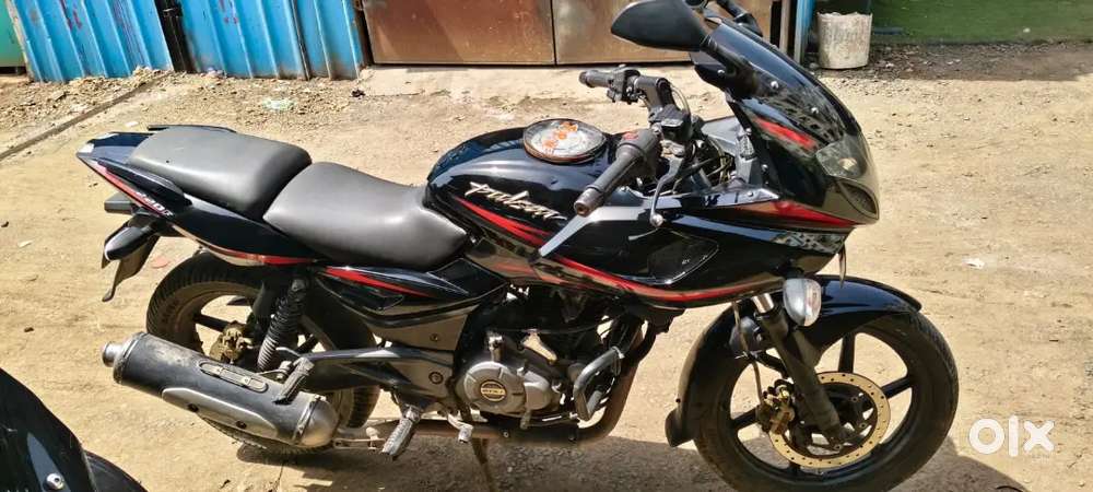 Pulsar 220 F
