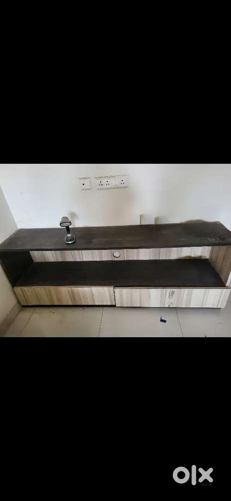 TV unit with storage in Perfect condition