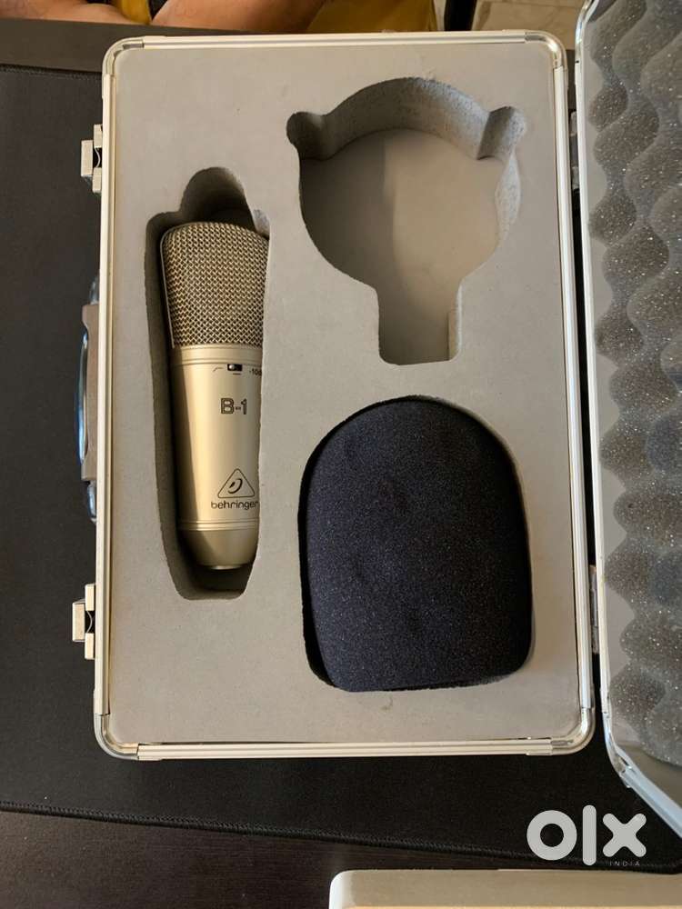 Behringer B1 Gold spluttered studio condensor xlr microphone