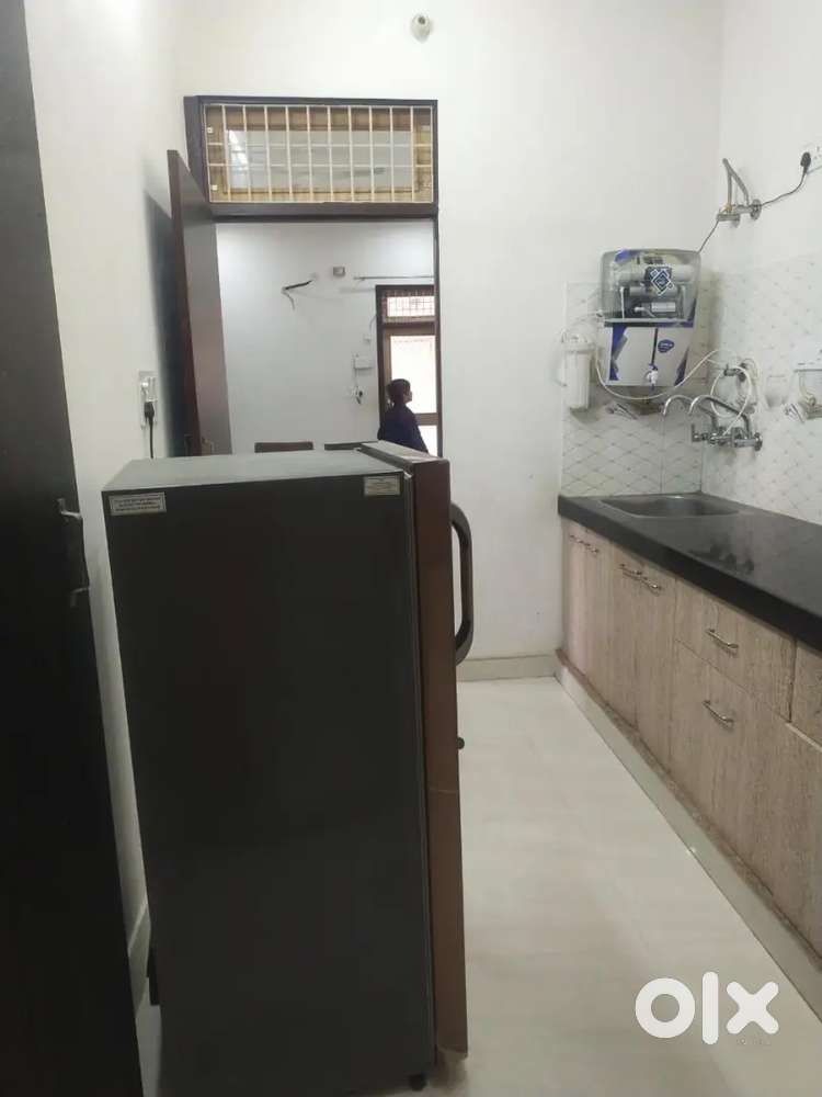 2 bhk furnished flat for rent , family and girls
