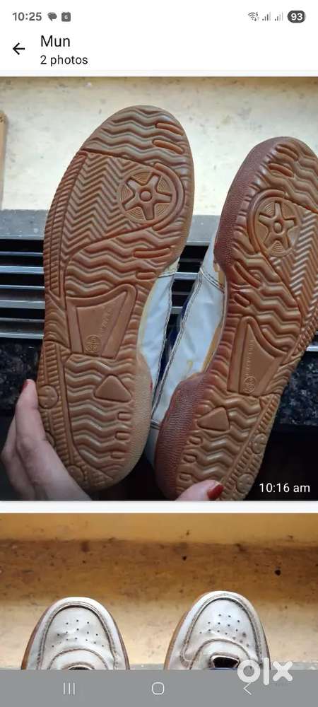 UNUSED BADMINTON SHOES IN GOOD CONDITION SIZE 5