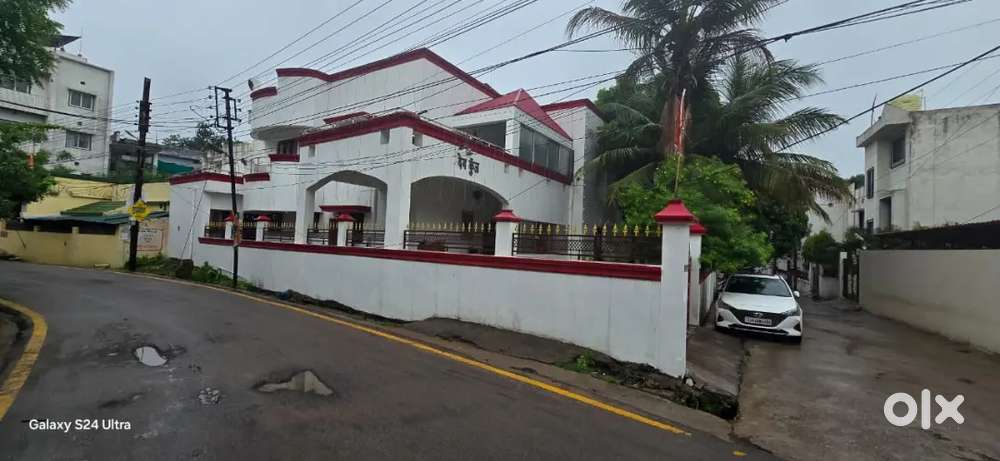 4 bhk banglo family  Gest house School