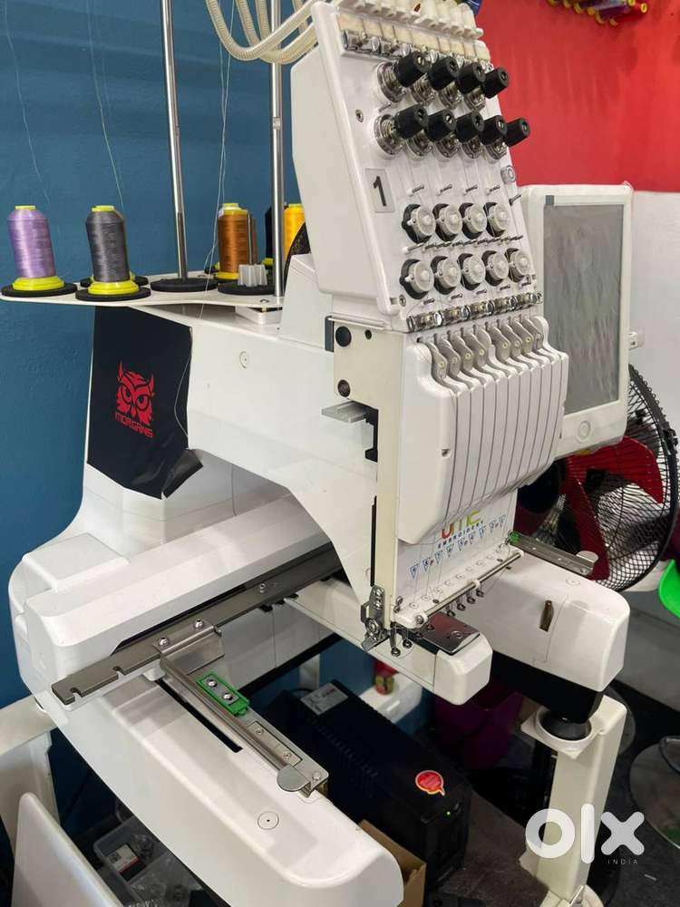 UME Embroidery Machine 6 Months Used + 100 Threads+ 30 needles