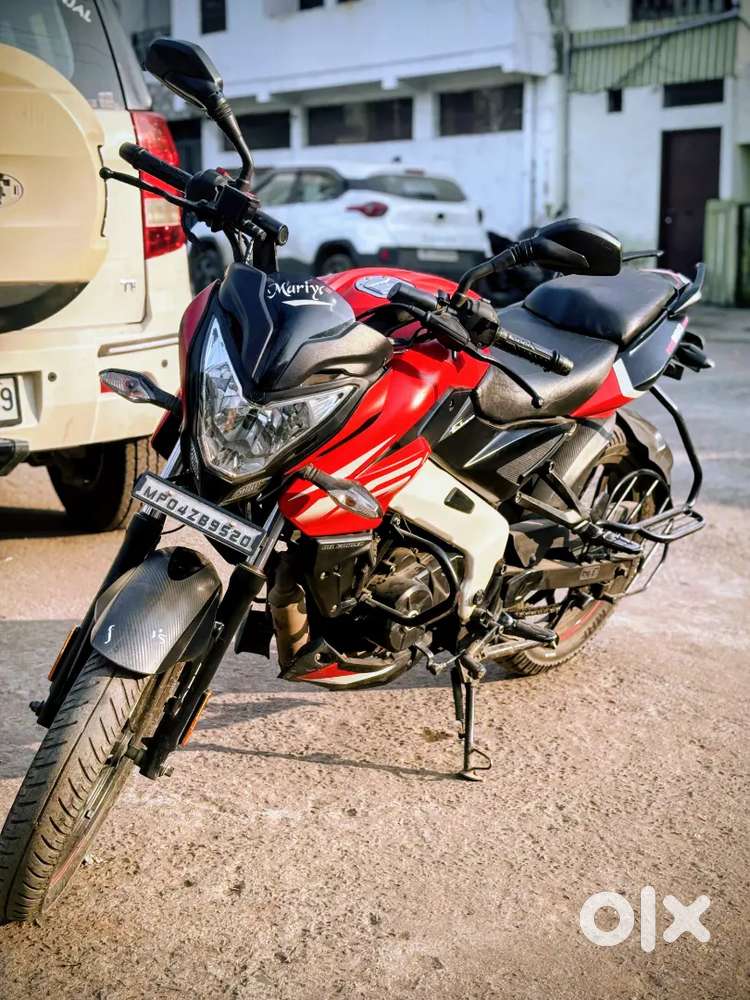 Bajaj NS 160 dual channel abs