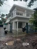 5 cents plot with 1950 sqft 4 BHK house for sale at Vyttila .
