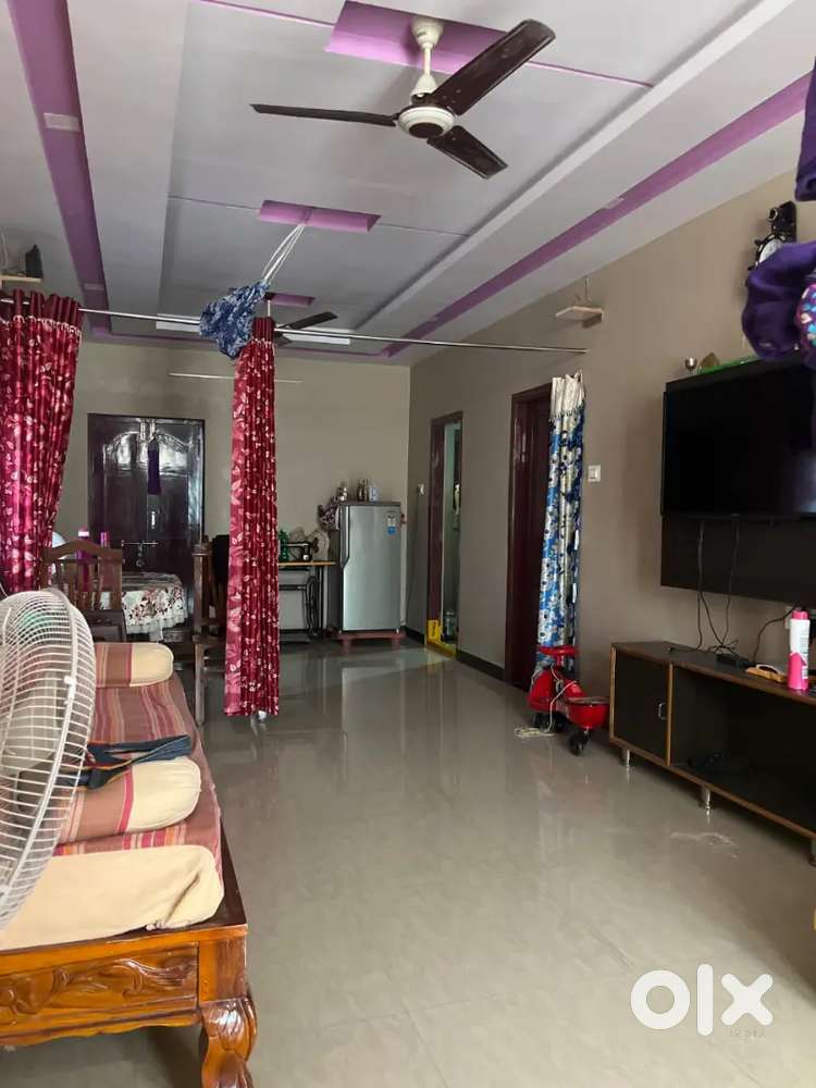 Good house, 10 years old, west facing, 143 yards