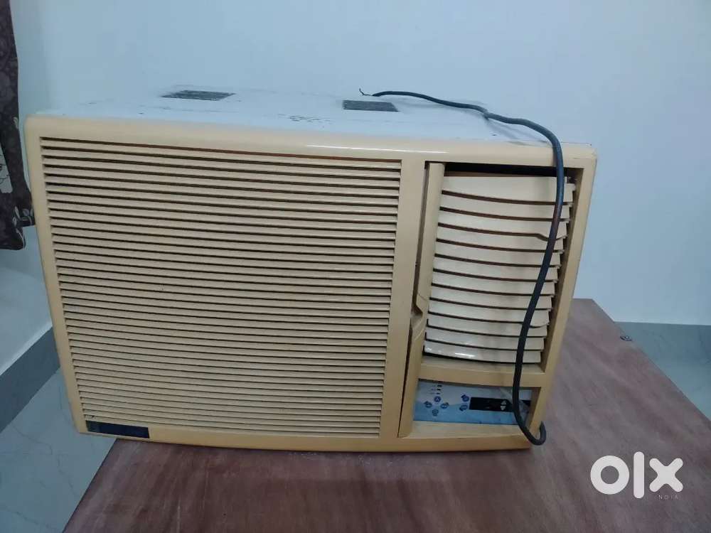 Windows AC 1.5 ton full working condition cooling properly