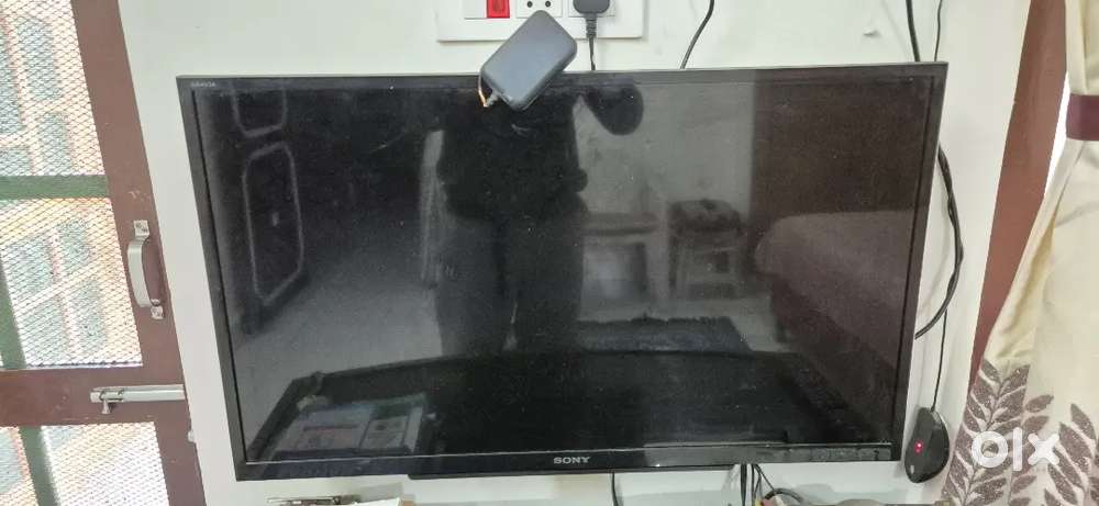 Sony 32 inches Tv