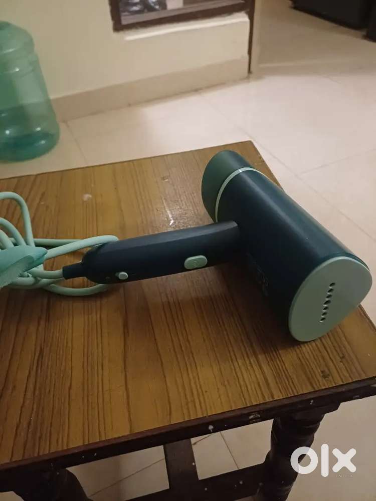 Unused Phillips handheld steamer 3000 series