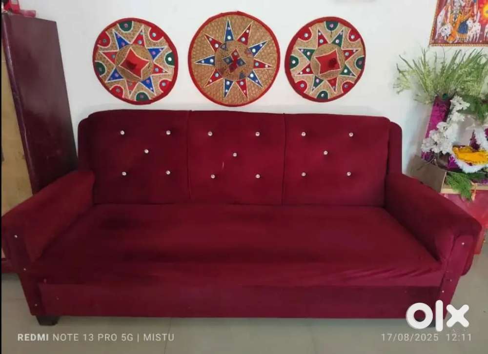 Sofa Set 5 Seater. 2 years old.