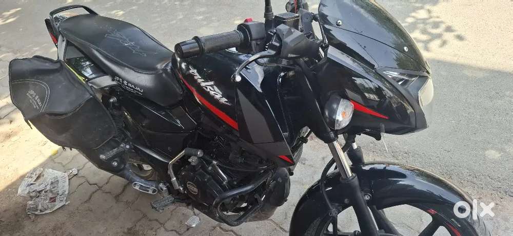 Bajaj pulsar new kandisan hai
