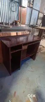 Brand new computer table