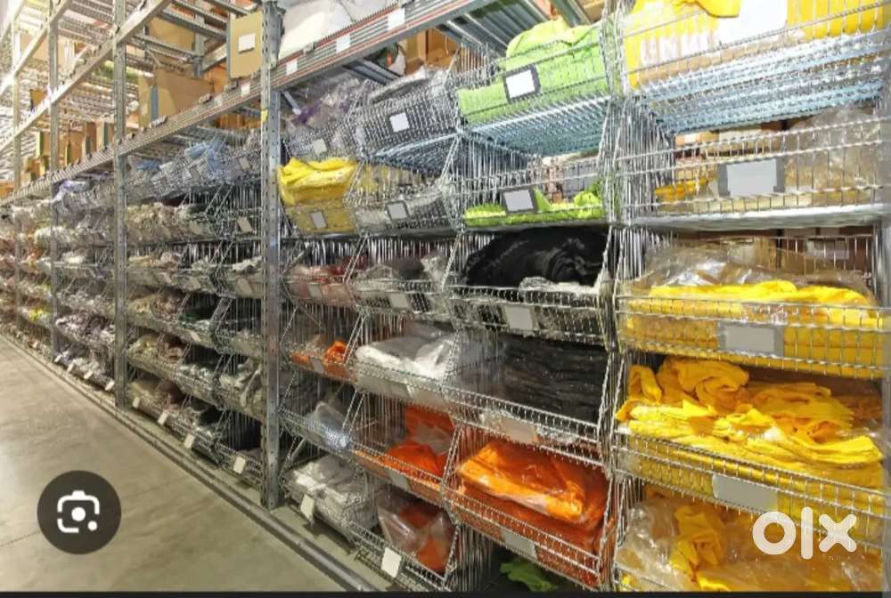 Clothes warehouse packing