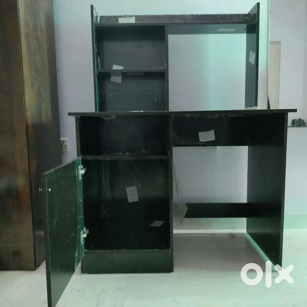 Office/Study Table
