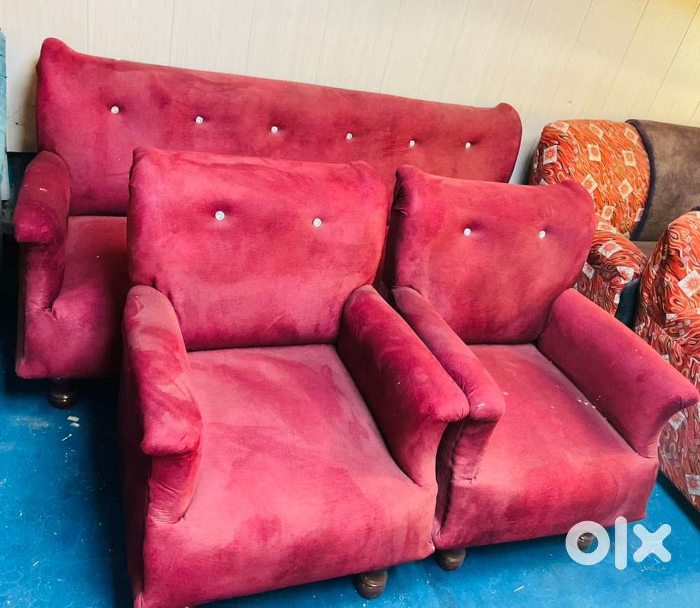 Sofa set at minimum price