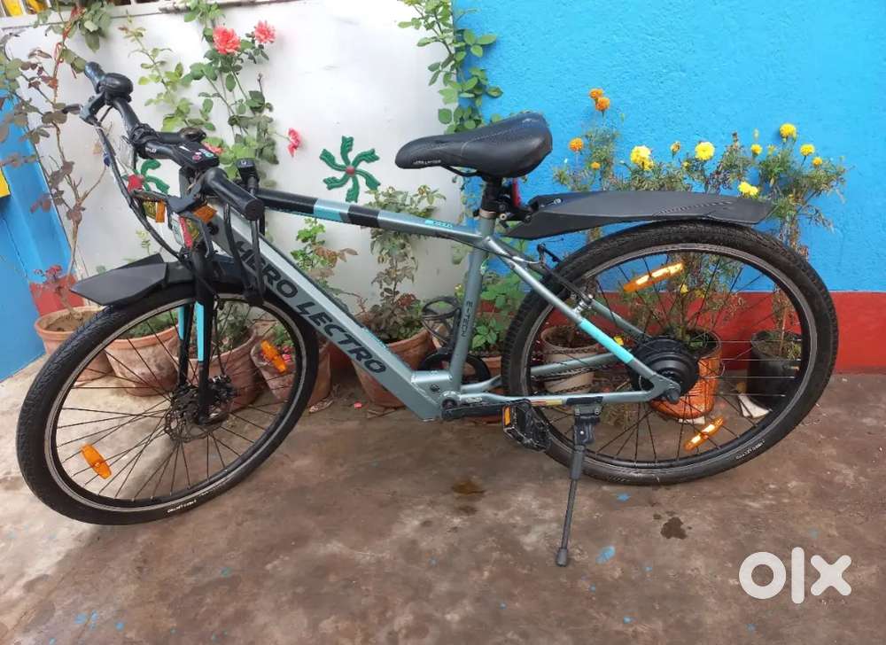 Hero Lectro battry cycle upto 20km in single charge.