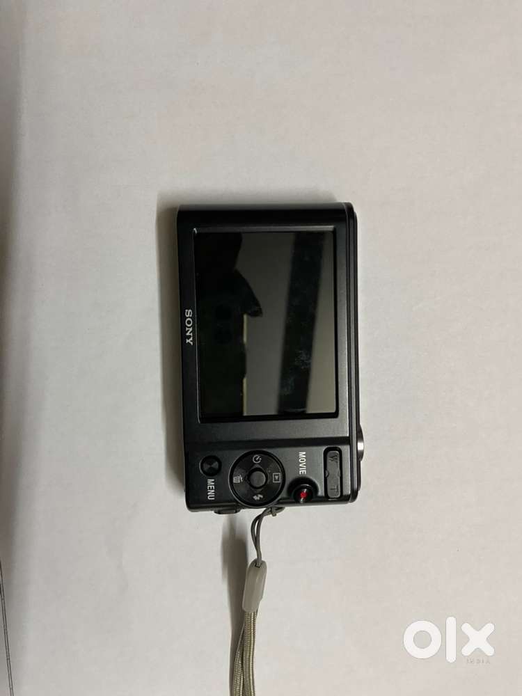 SONY CyberShot DSC-W800/BC IN5 (20.1 MP, Black)