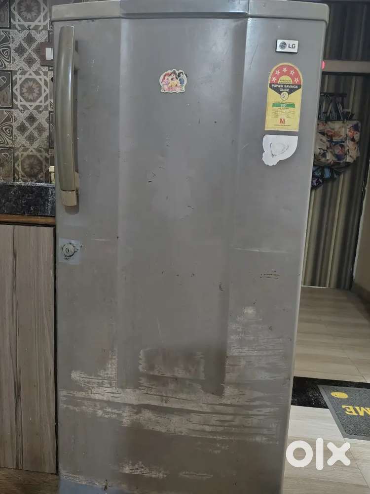 5 star LG fridge ( power saving)