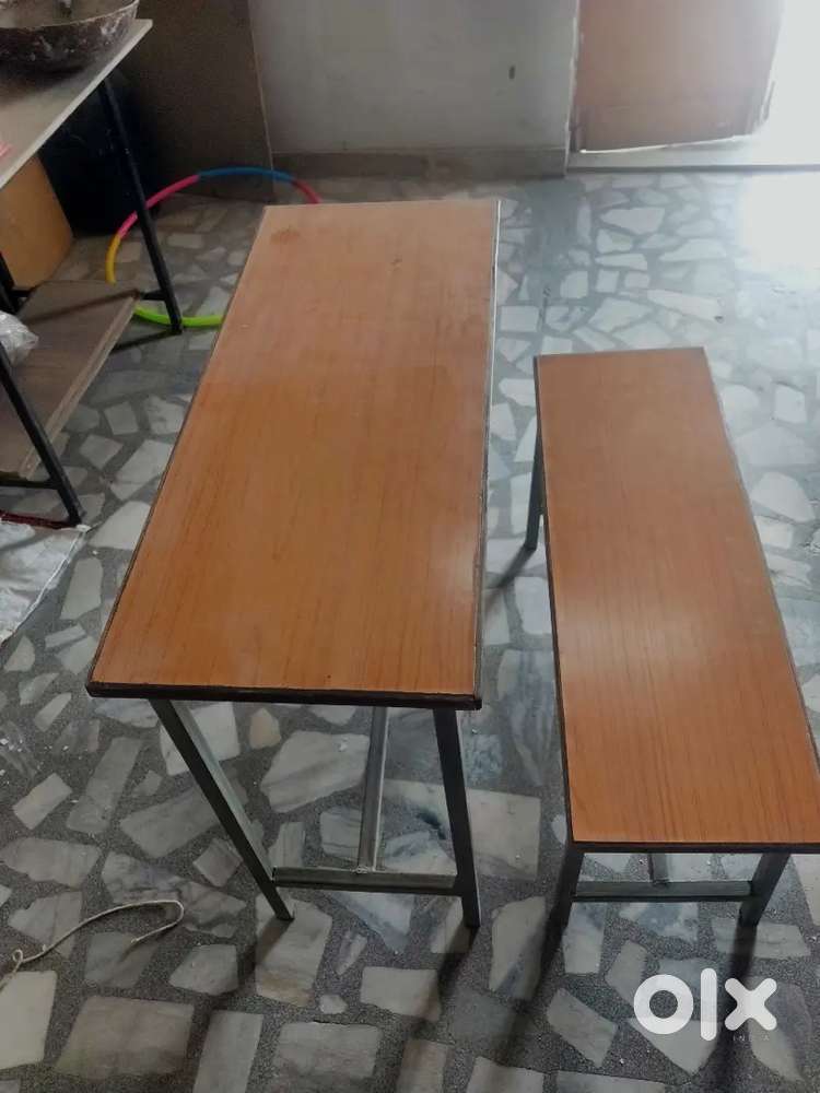 Coaching students tables & benches