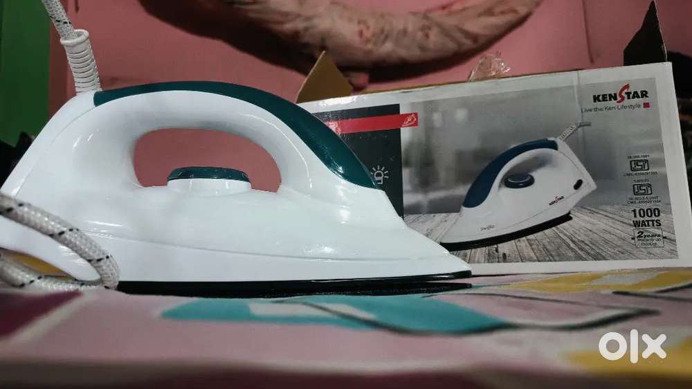 Kenstar 1000 Watts Iron Machine