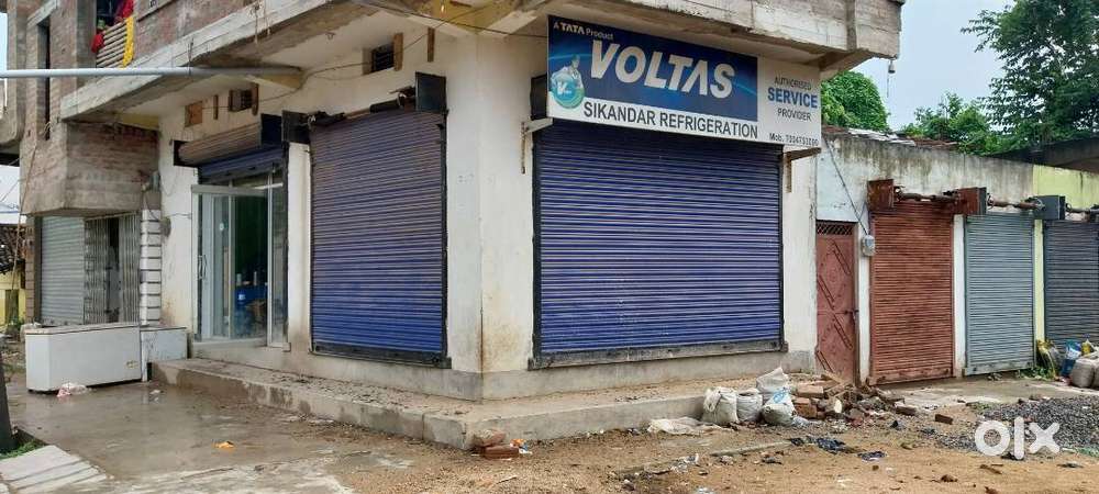 850sqft. 2 Way Corner Shop for Rent with very good parking area