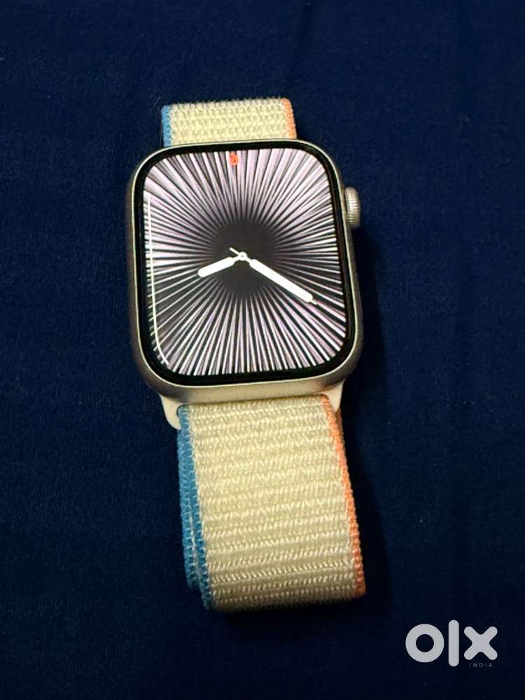 Mint condition Apple watch series 8 45mm