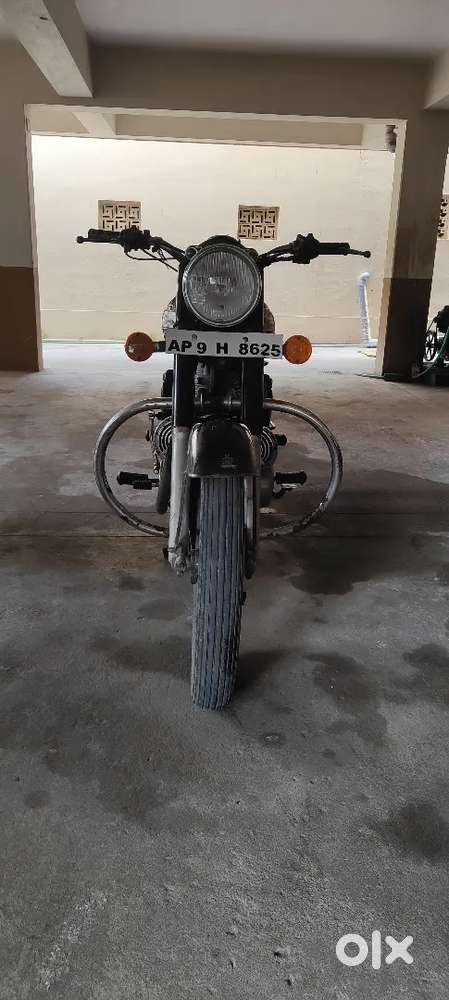 Vintage classic royal Enfield point bullet