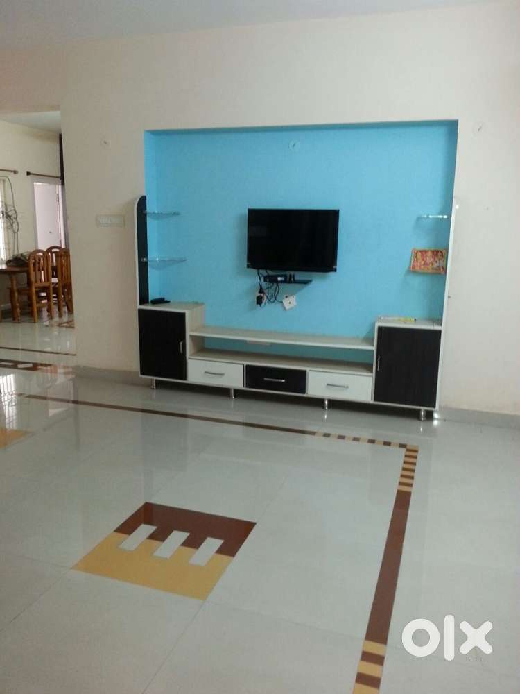 Well maintained East facing 3 BHK Flat