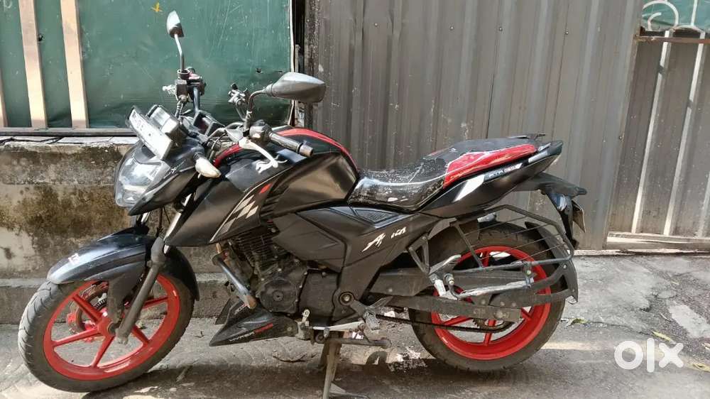 TVS Apache RTR 160 4V