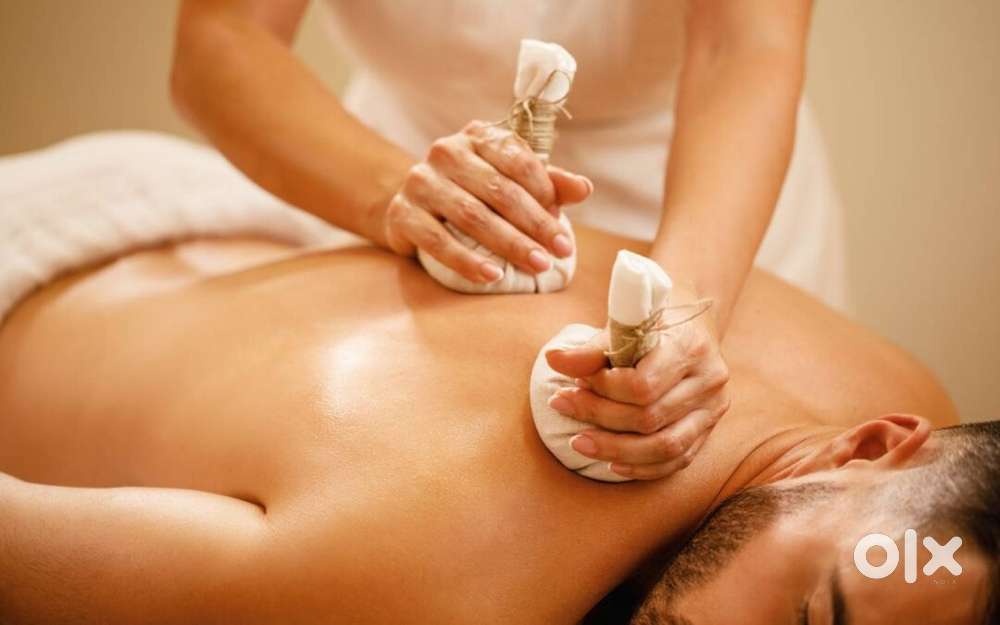 Ayurveda panchakarma therapist