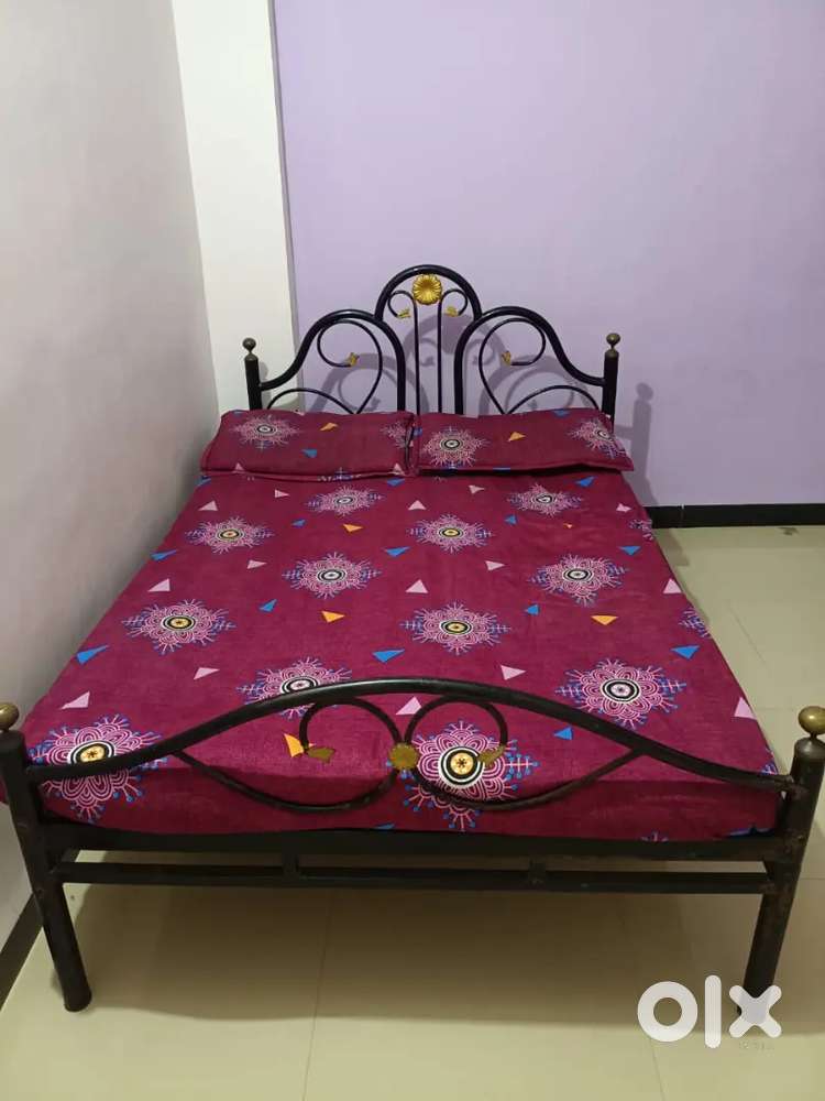 Good Condition double Bed iron