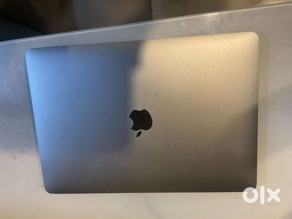 MACBOOK PRO WITH M1 *pro* chip, 512gb pefext condition