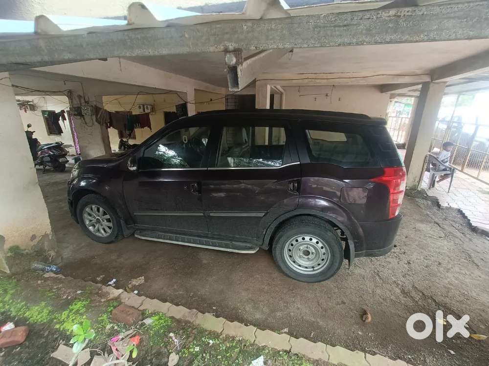 Mahindra XUV500 2016