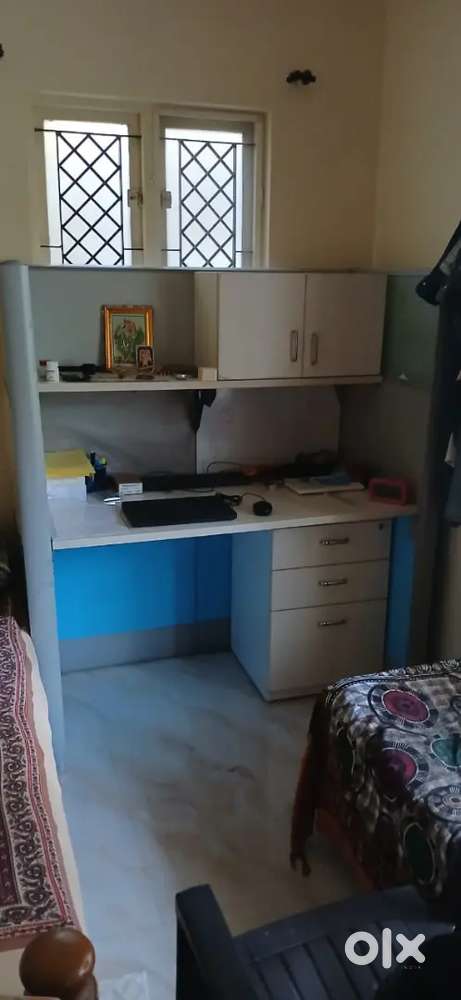 Table Cubicle for sale