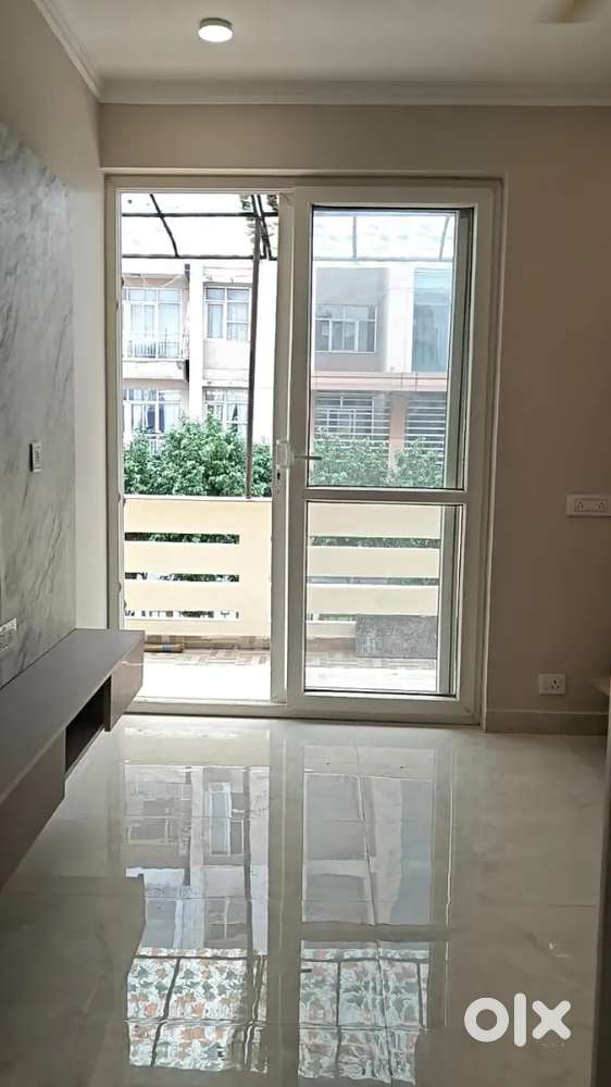 3 bhk semi furnished flat available for rent in greenfield colony