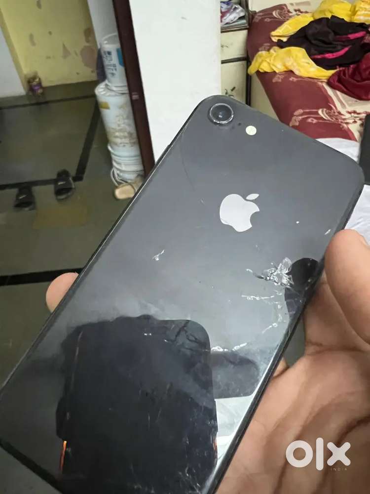 I phone 8 in OG condition battery is orginal not much bi used