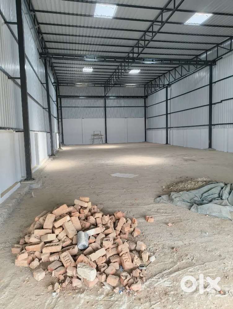 road on warehouse available for rent in mansarovar extension