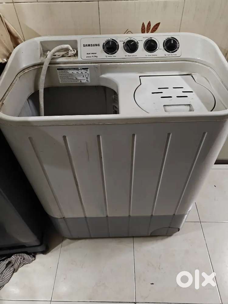 Fully Functional Samsung Semi-Automatic Washing Machine – Low Price