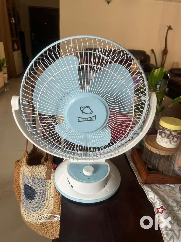 Table fan and exhaust fan