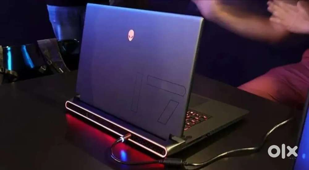 DELL Alienware m17 R5 17.3 Nivida RTX 3050ti And Ryzen 7 6000 32gb