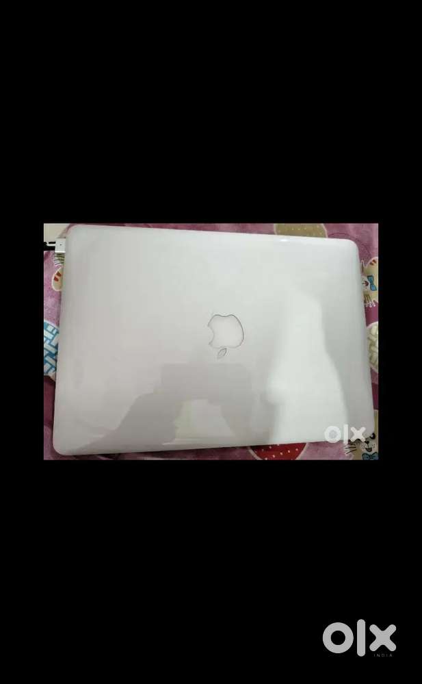 Macbook Air (13 inch, 2017)