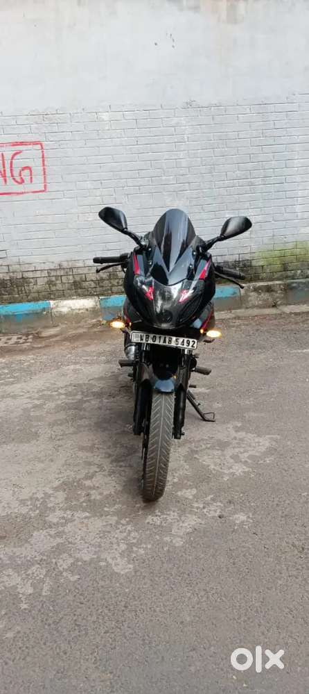Bajaj pulser 220 2014 model all papers ok