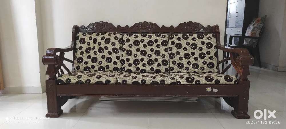 Sofa set , wooden material