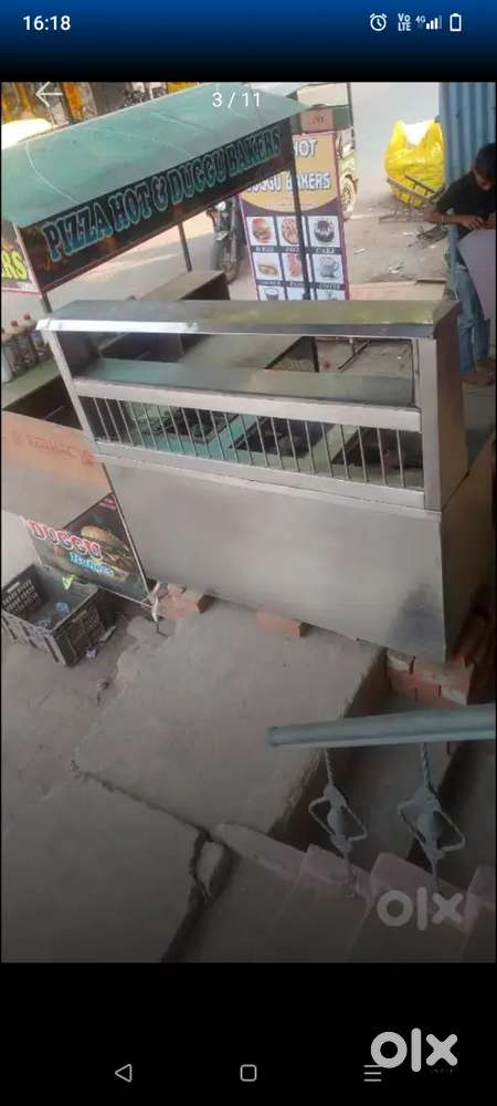 Restaurant saman (alag alag smaman bhi le sakte hain)