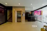 RECEPTIONIST MALE