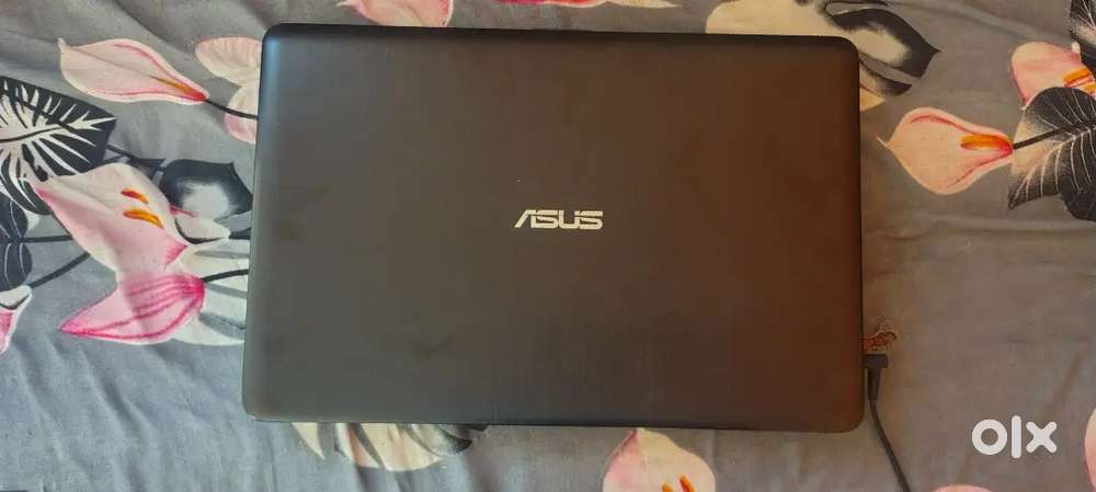 Asus i3 processor laptop (4GB RAM,256 GB SSD) good condition