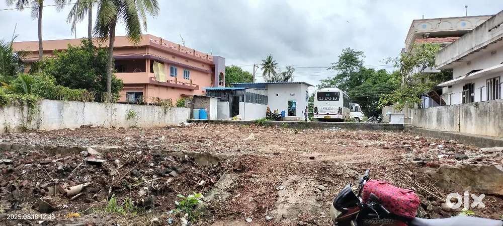 Plot for sale 475 sq yards east facing suitable for development