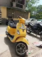Vespa scooty 125 cc