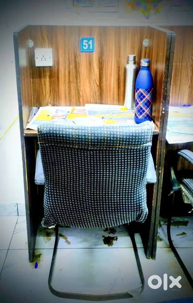 Study desk , Argent sell ( price negotiable )